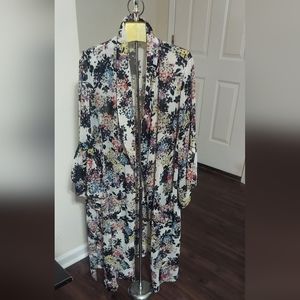 ! Westport Women  2X  Floral  Ruffled Sleeve Sheer Duster Cardigan